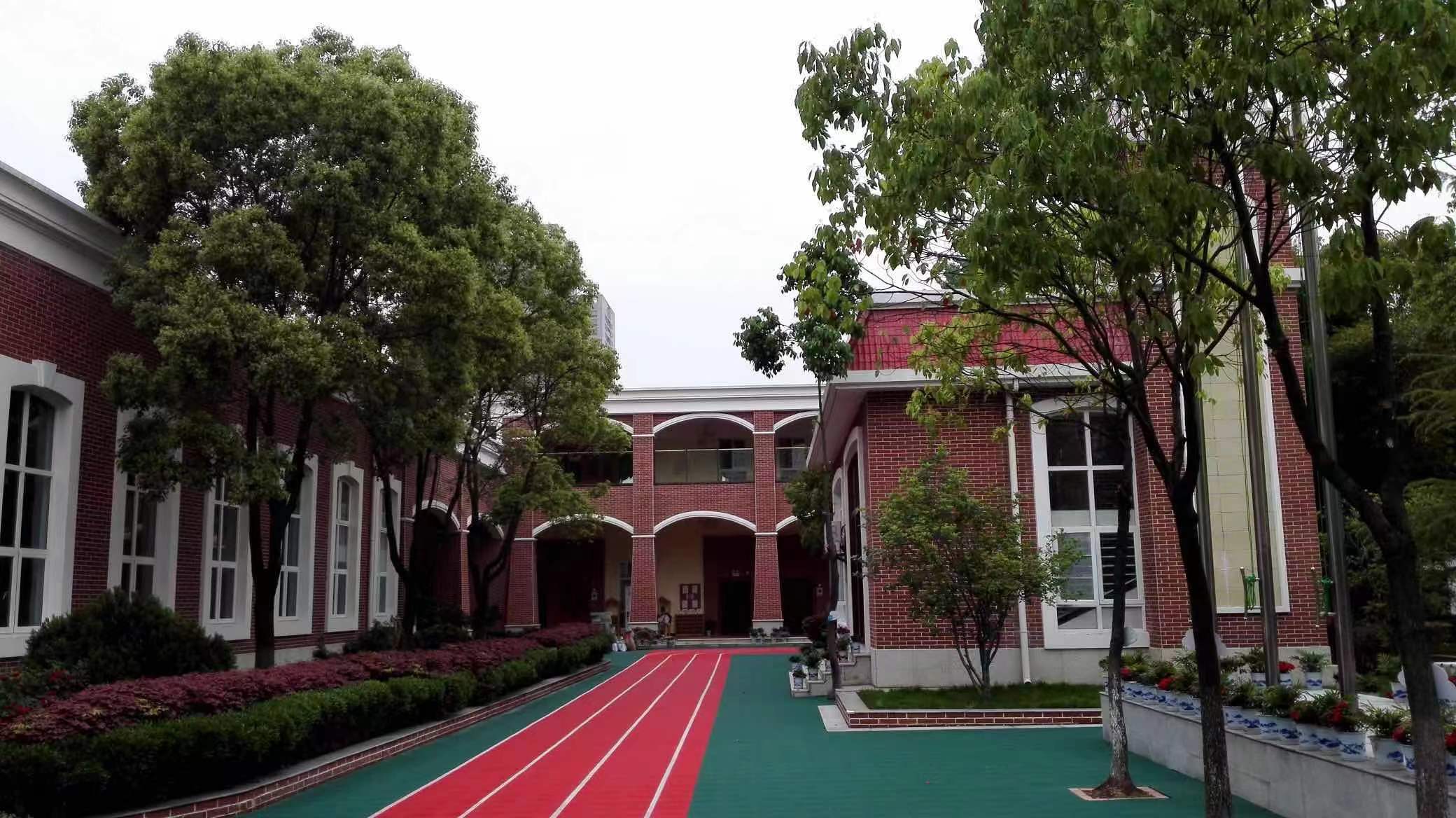 武汉加州幼儿园保教费_武汉加州幼儿园光谷园学费