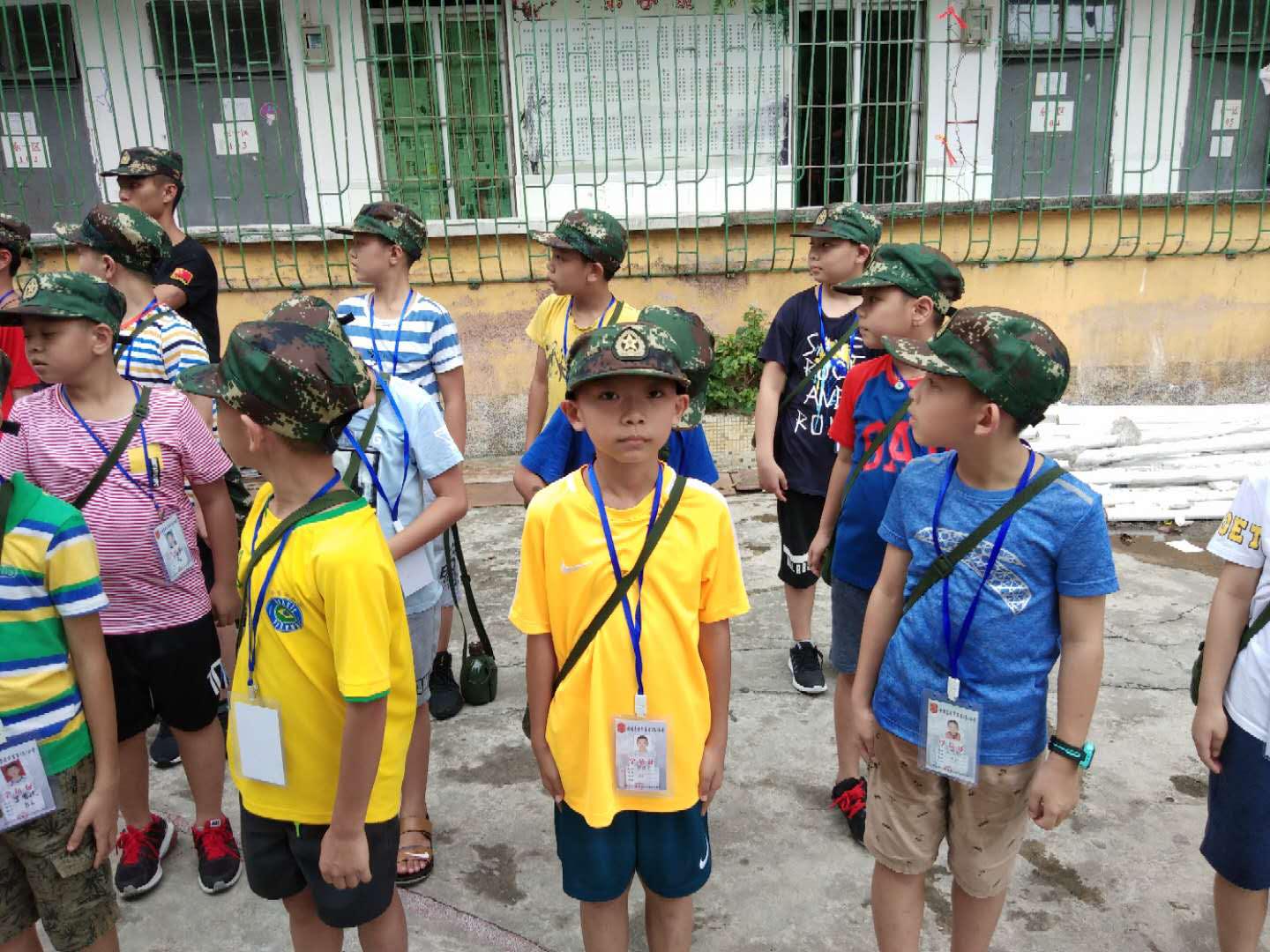 军事冬令营训练