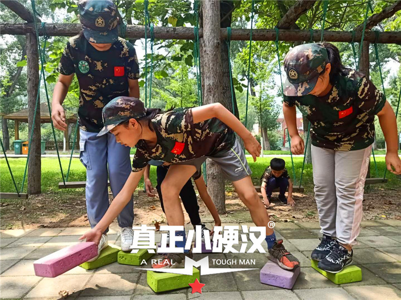 中小学生研学夏令营-济南真正小硬汉夏令营