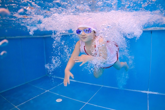 小孩学游泳的最佳年龄