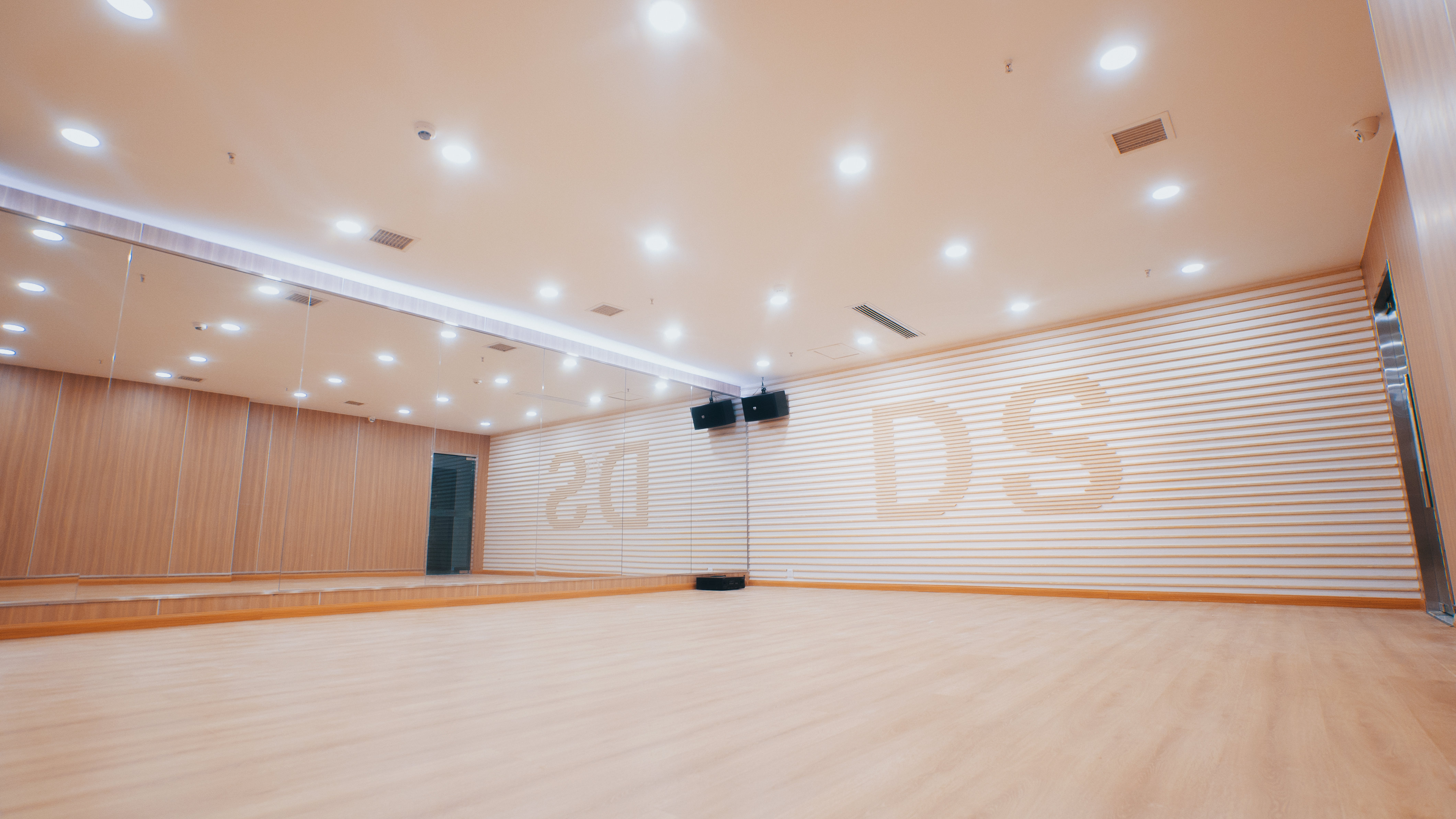 单色舞蹈(光谷校区)