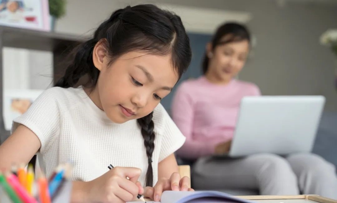 如何提高小学五年级的英语成绩？