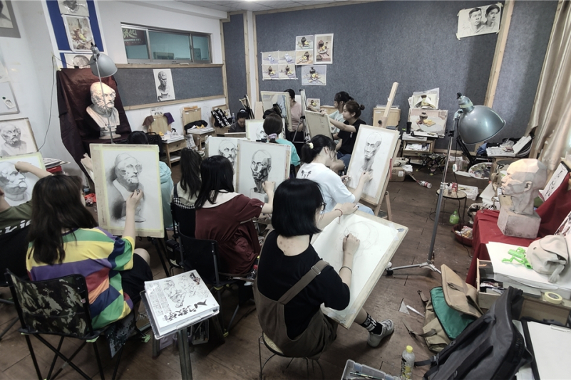 艺考美术集训美院班
