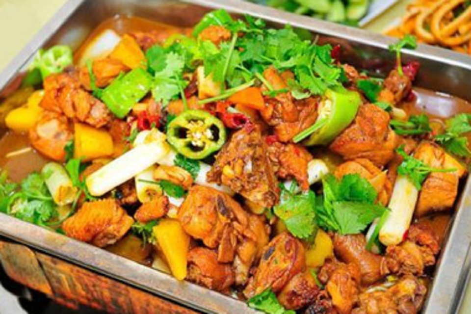 碳锅鸡培训班-湖北新东方烹饪学校(孝感校区)