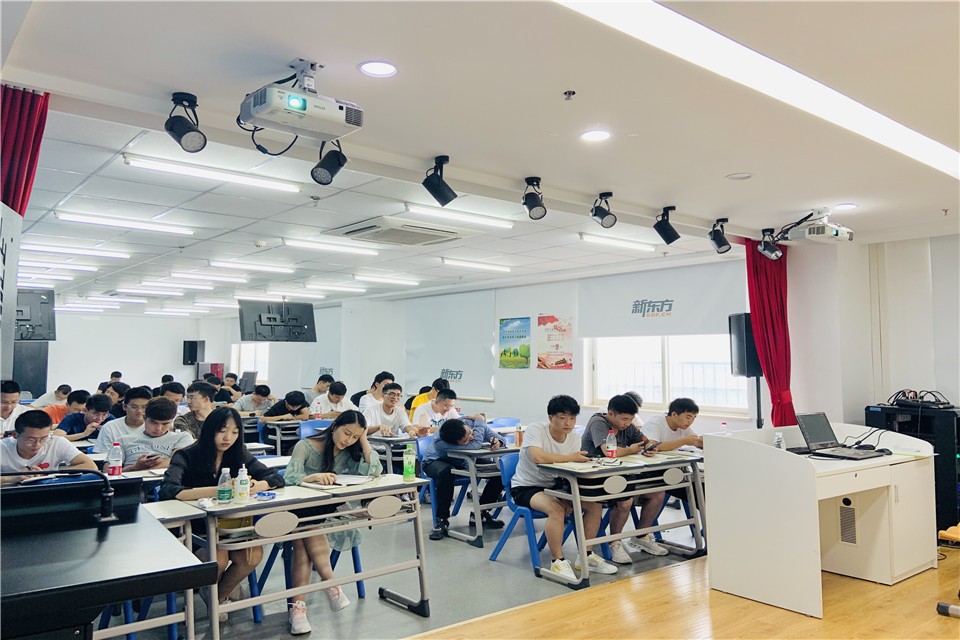 鲁巷校区
