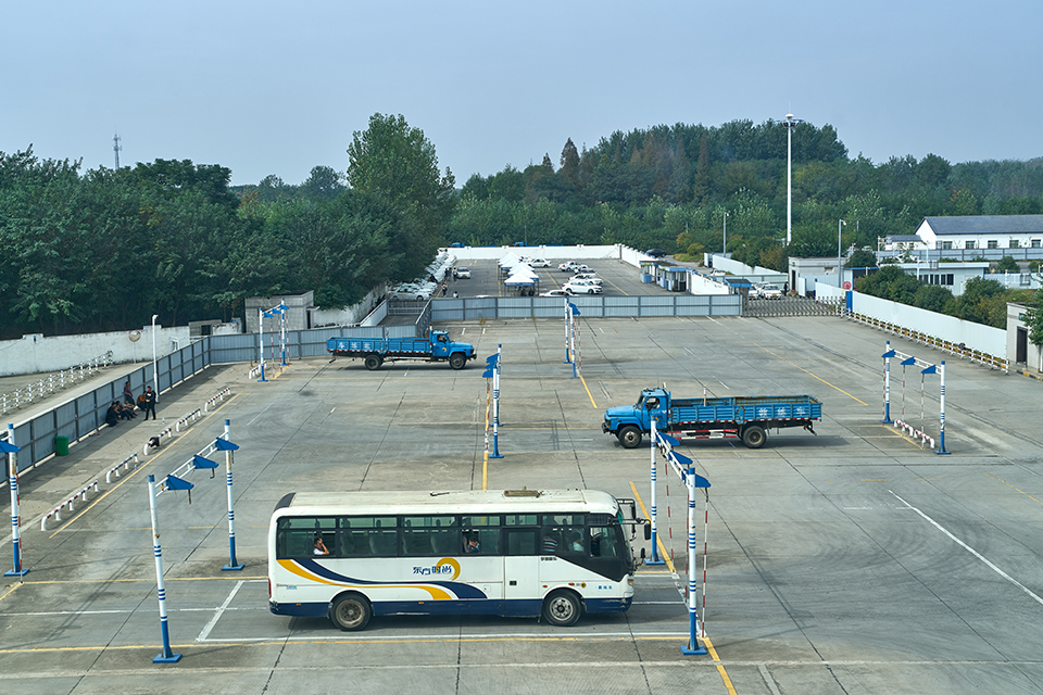 东方时尚驾校(荆州校区)