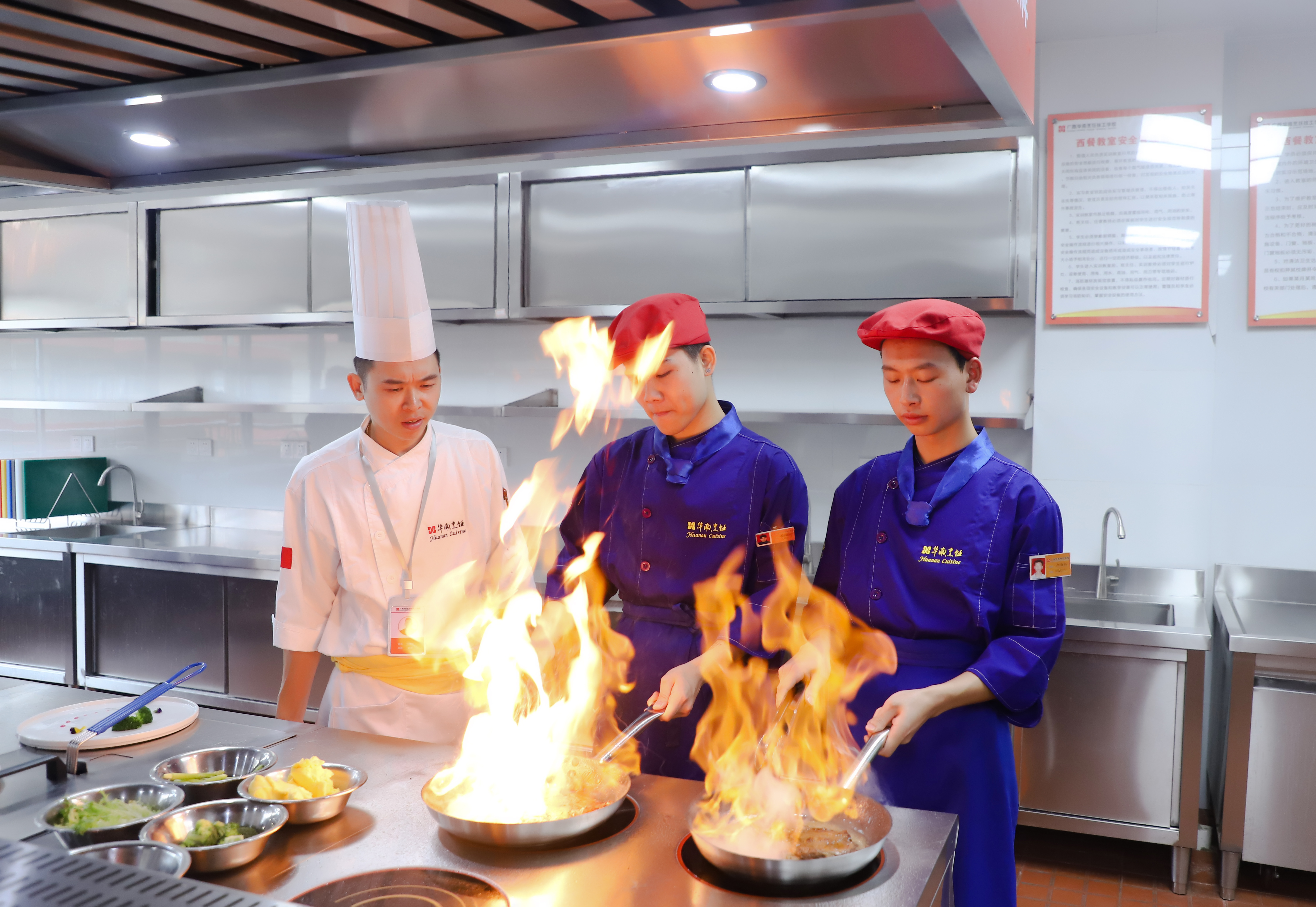 西餐工艺专业培训-南宁广西华南烹饪技工学校