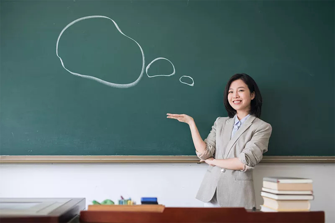 简要回答教师应具备的专业能力